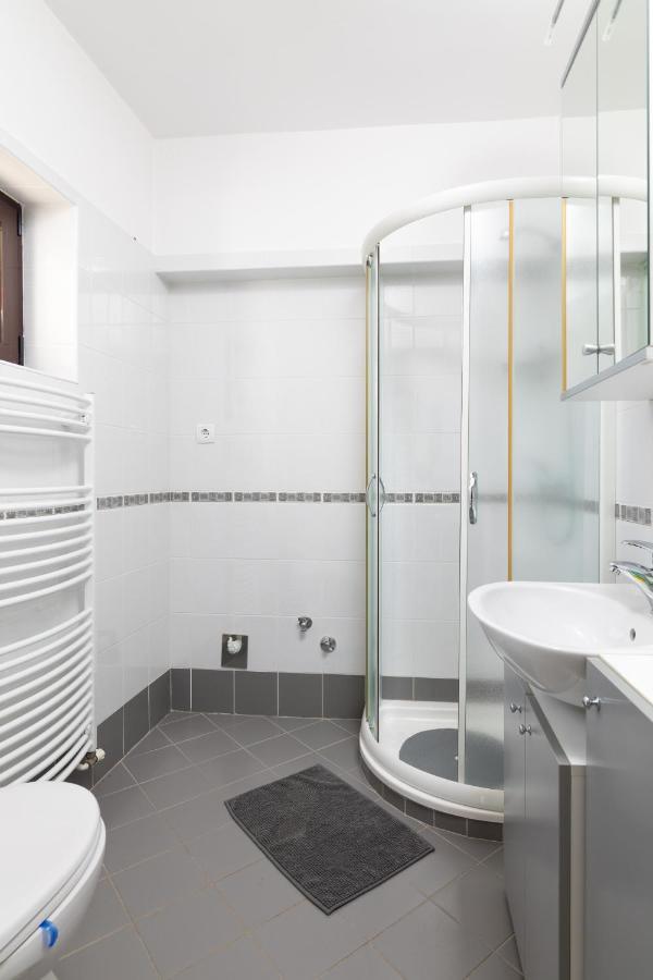 Apartments Livun Tuheljske Toplice Extérieur photo